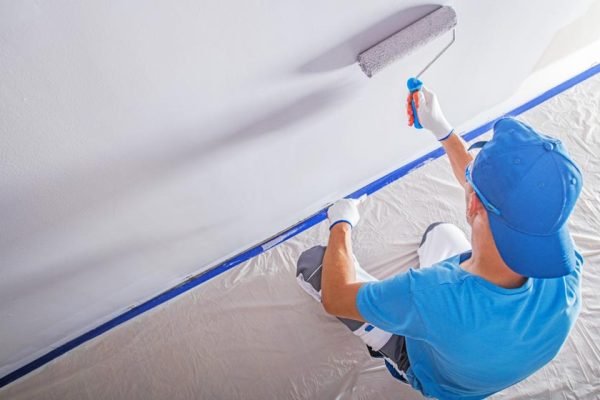 The Pros and Cons of Hiring a Professional Painting Service