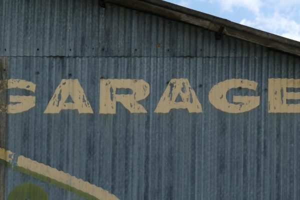 5 Tips for Turning a Metal Garage into Living Space