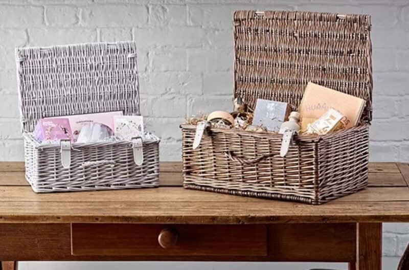 Personalised Hampers: Guide to Gifting with a Twist