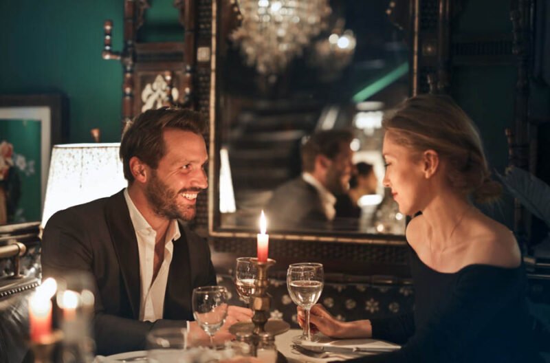 Want to Create the Ideal Atmosphere in Your Restaurant? Try These Tips