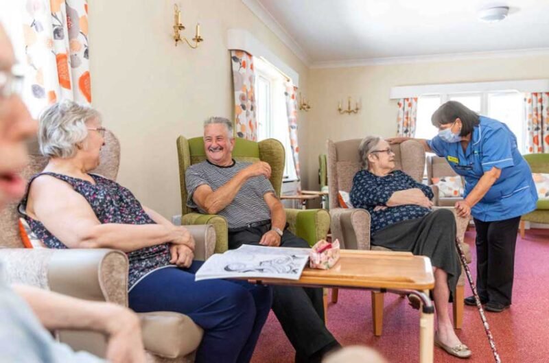 How to Decide When a Loved One Would Be Better in a Care Home