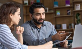 Identifying the Right Times to be Guided by Professional Advice