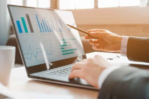 Top Reasons to Work with a Financial Advisor in 2025